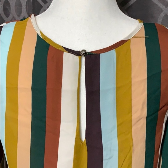 Lily white blouse - Picture 2 of 8